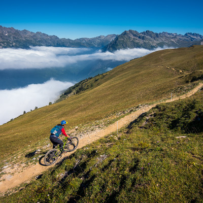 Alpe d’Huez - domov MEGAVALANCHE, najšialenejšieho hromadného enduro závodu sveta