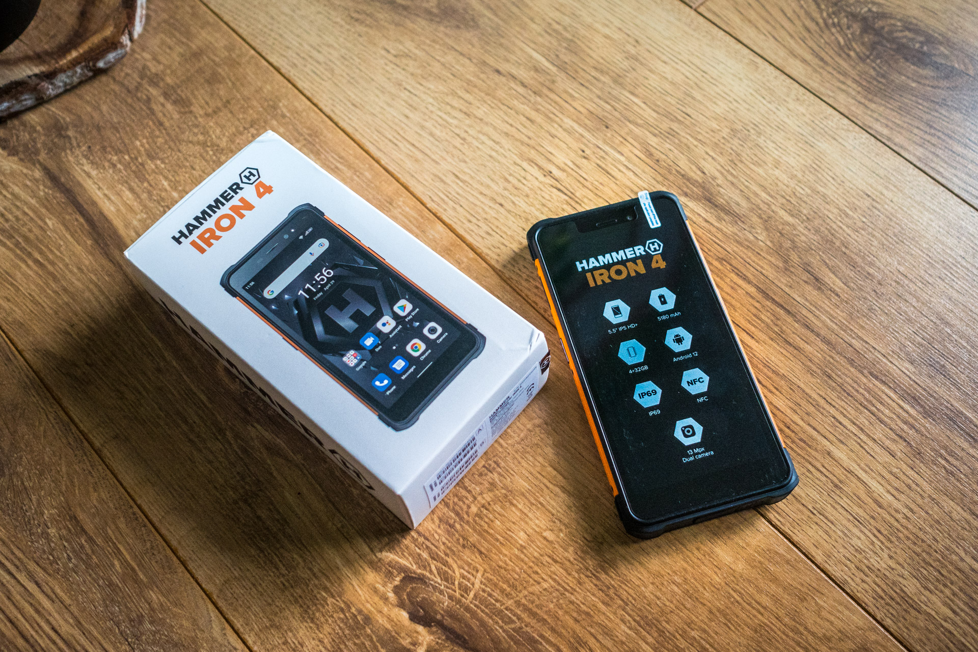 HAMMER Iron 4 - odolný smartphone pre nenáročných