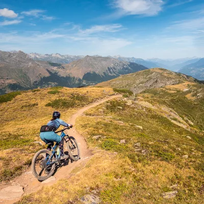 Les Menuires a Bikepark Belleville - najdrsnej&scaron;ia, ale aj najkraj&scaron;ia tv&aacute;r Les 3 Vall&eacute;es