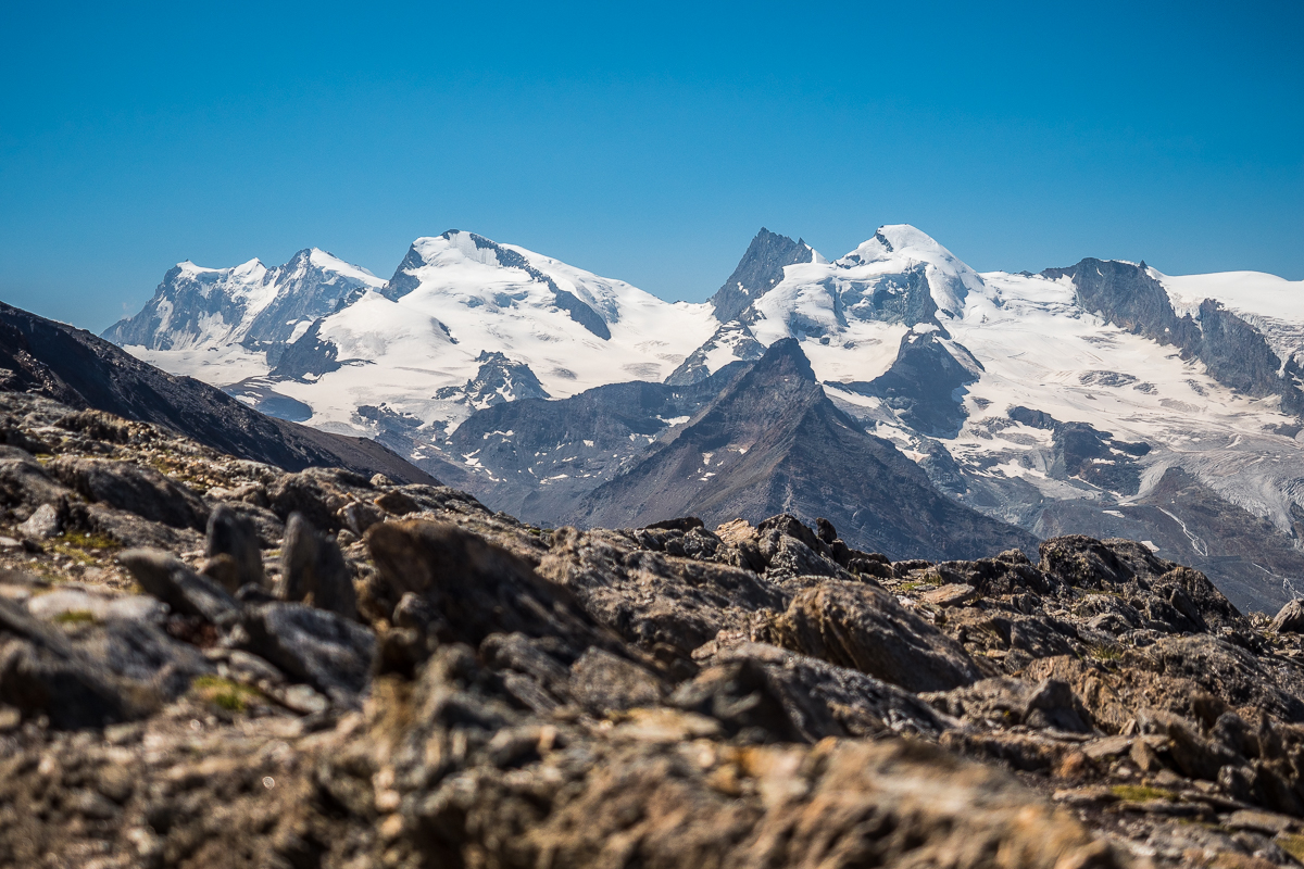 Saas Fee / Saas Grund - jeden trail, ale s du&scaron;ou